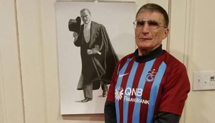 Nobel ödüllü Aziz Sancar'dan Trabzonspor pozu