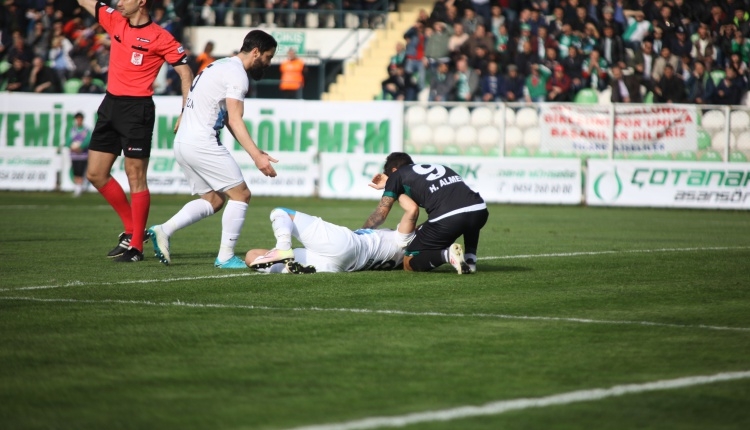 Adana Demirspor'da Sezer Özmen'in ayağı kırıldı