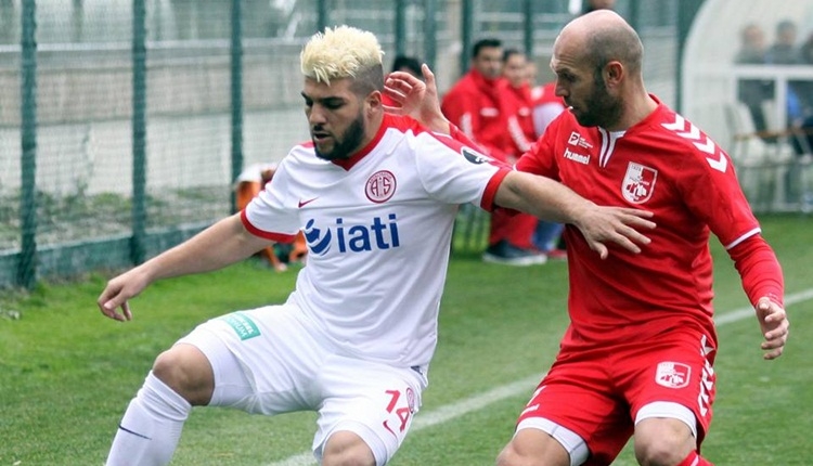 Antalyaspor, El Kabir'i İsveç takımına kiraladı