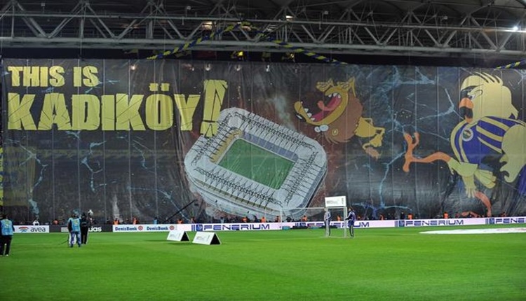 Fenerbahçe taraftarlarından Galatasaray'a Rocky misillemesi