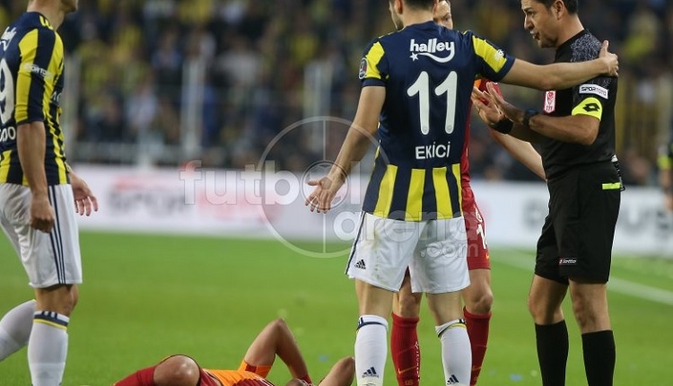 Galatasaraylı futbolculardan Bülent Yıldırım'a Mehmet Ekici tepkisi
