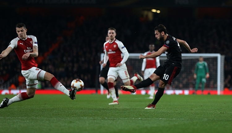 Hakan Çalhanoğlu'ndan Arsenal'e müthiş gol! Adeta füze (İZLE)