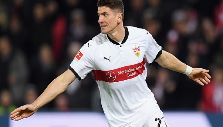Mario Gomez Stuttgart'ın Freiburg'u yendiği maçta 2 gol attı