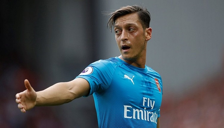 Mesut Özil Milan - Arsenal maçında şov yaptı