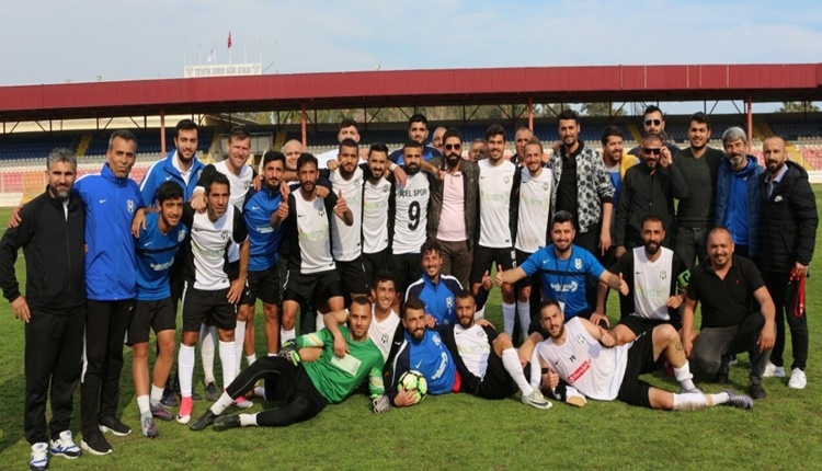 Ünlü futbolcularından İçelspor'a tebrik yağdı