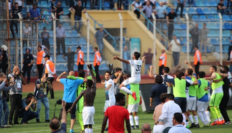 Adana Demirspor'da ligde kalma sevinci! Büyük coşku