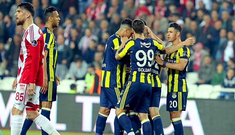 Fenerbahçe, Süper Lig'de deplasman rekoru kırdı