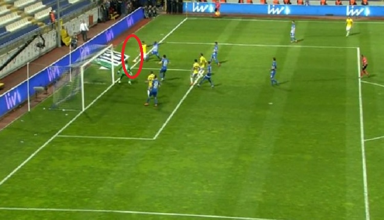 Valbuena'nın Kasrımpaşa'ya golünde Kasımpaşa'dan yoğun itiraz