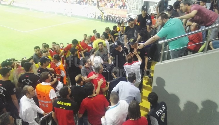 Gomis'in Göztepe'ye golü sonrası tribünde olay çıktı