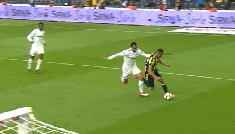 Josef de Souza'dan Bursaspor maçında penaltı isyanı