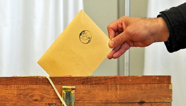 İzmir oy verme saatleri - İzmir'de saat kaçta oy kullanılır? İzmir'de saat kaça kadar oy kullanılır?