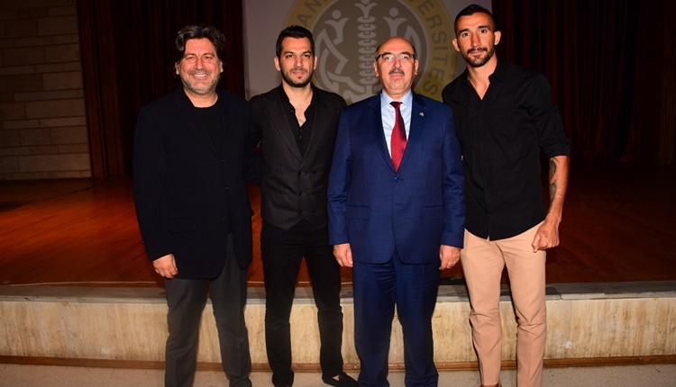 Mehmet Topal'a yılın futbolcusu ödülü