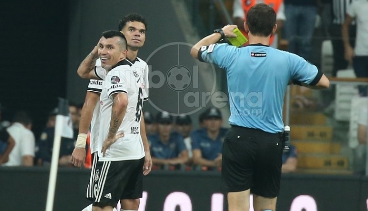 Gary Medel Fenerbahçe maçında cezalı