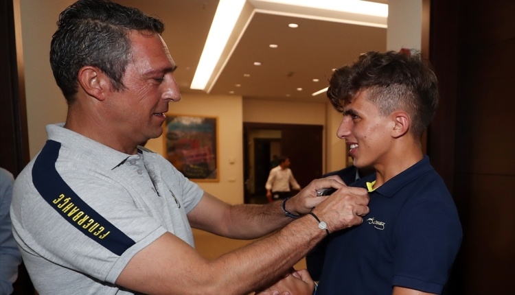 Poşetten Fenerbahçe forması yapan çocuk Ali Koç'un davetlisi oldu
