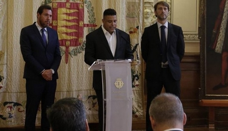 Ronaldo, Real Valladolid'i satın aldı