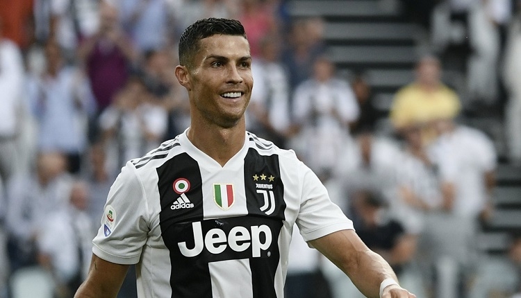 Ronaldo'nun Juventus - Sassulo maçındaki golü İZLE