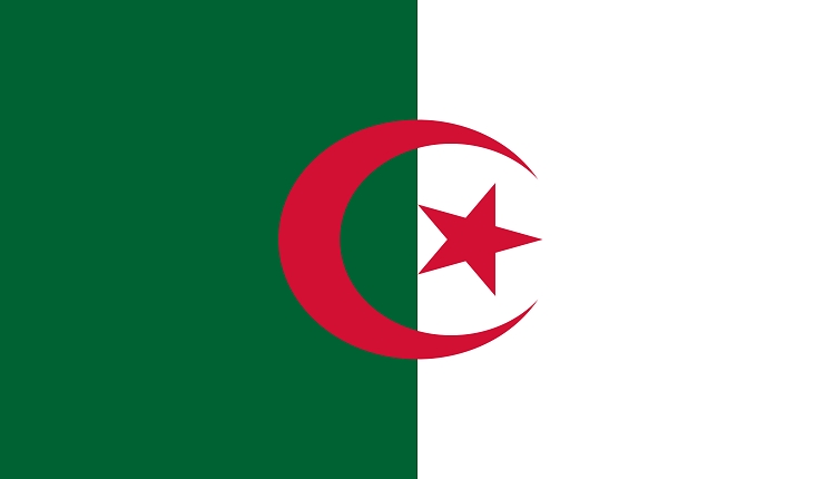 Feghouli, Benzia ve Slimani Cezayir Milli Takım kadrosunda