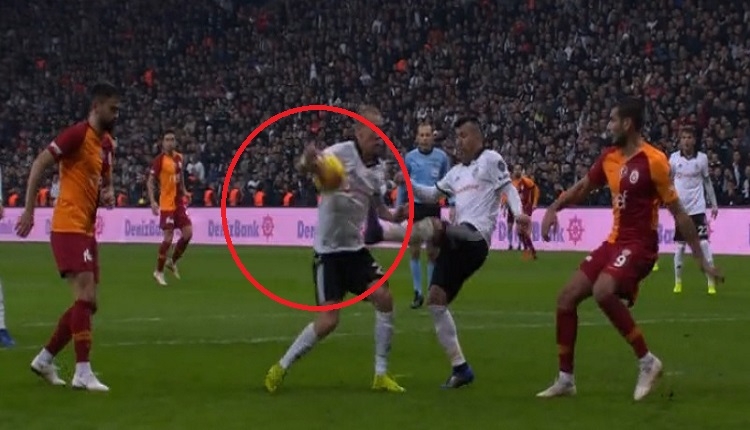 Galatasaray'ın penaltı isyanı! Gary Medel ve Vida