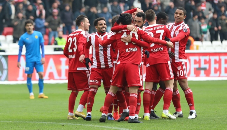 Sivasspor 4 - 0 Ankaragücü maçın özeti ve golleri (İZLE)