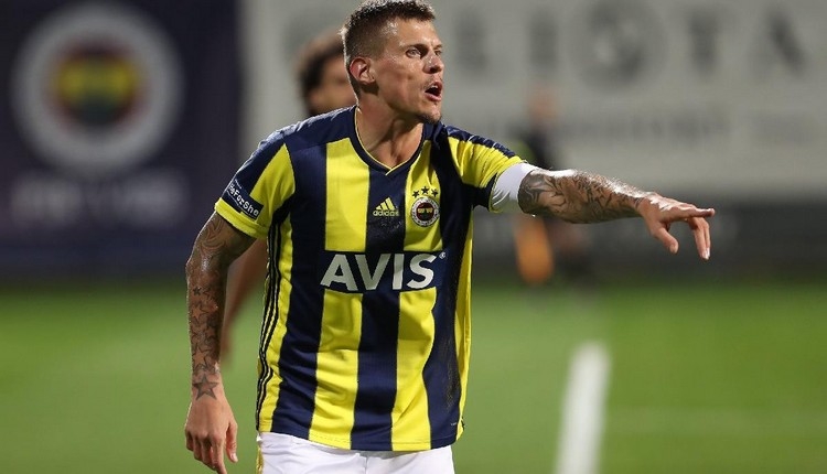 Fenerbahçe'de Martin Skrtel krizi! 3 yıllık sözleşme
