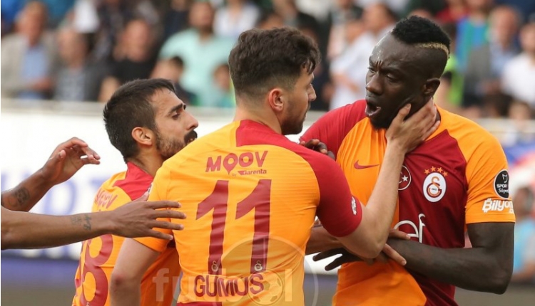 Galatasaray'da Diagne ve Sinan Gümüş'ten penaltı kavgası