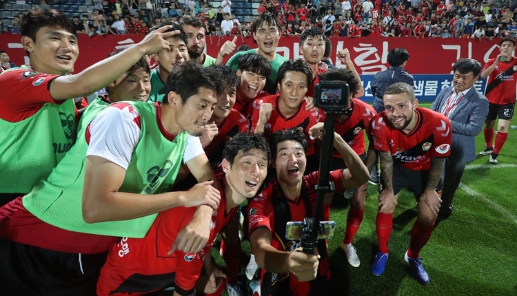 Güney Kore'de ligler başlıyor! Futbola dönüş