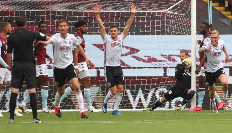 Aston Villa - Sheffield United maçında gol çizgisi skandalı