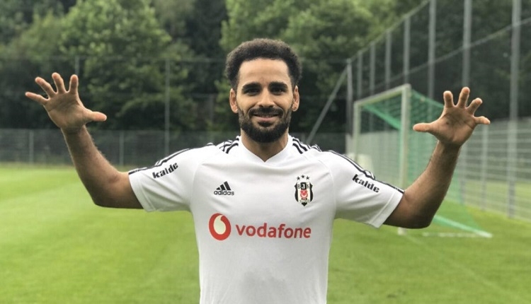Douglas'tan Beşiktaş'a haber var: 