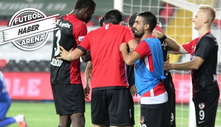 Gaziantep - Konyaspor maçında olay! Maç bitti zannedildi