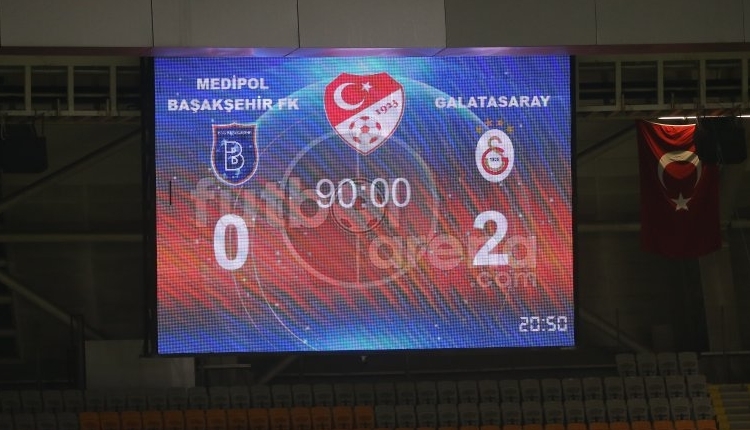 Galatasaray, Başakşehir'de ilklerin gecesini yaşadı