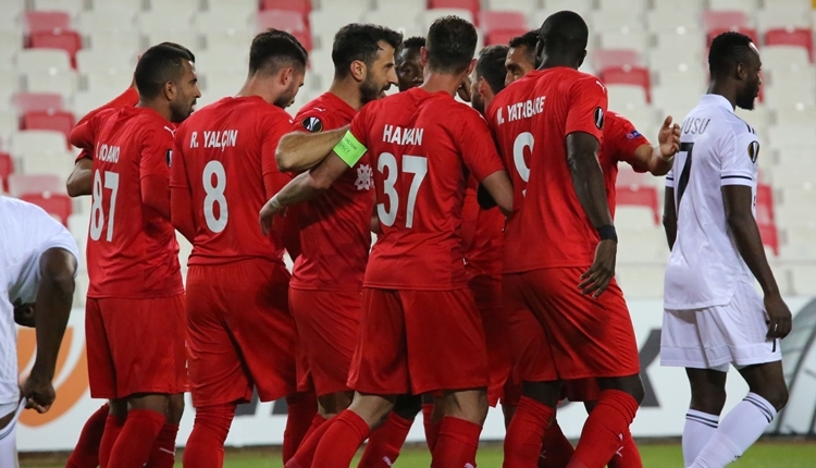 Sivasspor 2-0 Karabağ maç özeti ve golleri izle
