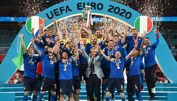 Euro 2020 şampiyonu İtalya oldu! (İZLE)