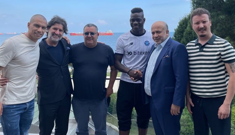 Mario Balotelli resmen Adana Demirspor'da! 3 yıllık sözleşme