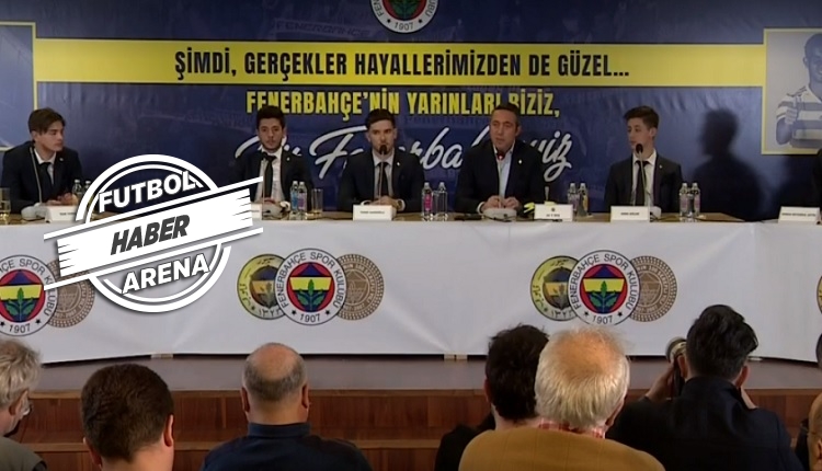 Fenerbahçe'de genç futbolcuların imza töreni