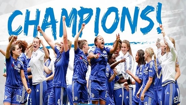 Chelsea'nin şampiyon kızları kupayı kaldırdı!