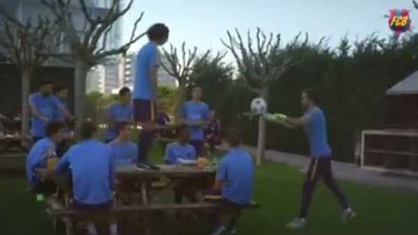 Barcelona gençlerinden etkileyici klip