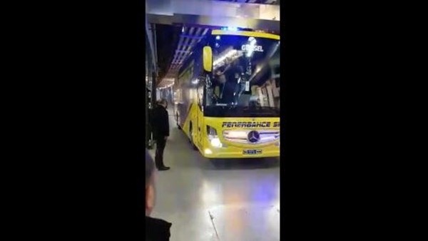 Fenerbahçe takım otobüsü Vodafone Arena'ya geldi