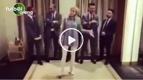 Aleyna Tilki'den Bafetimbi Gomis'e özel video