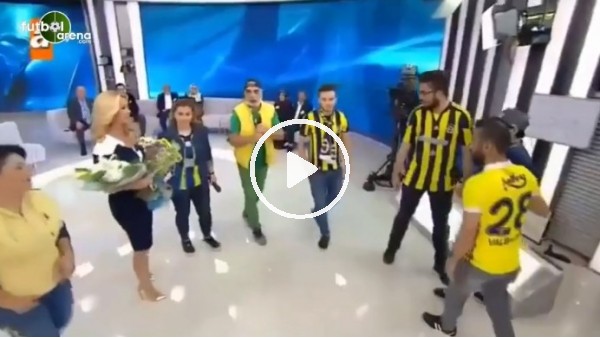 Fenerbahçeli taraftarlar, Müge Anlı'nın canlı yayınına çıktı