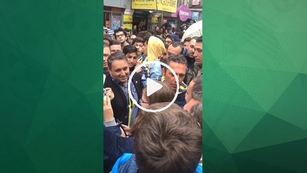 Fenerbahçeli taraftarların Ali Koç'a yoğun ilgisi