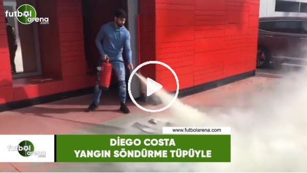 Diego Costa yangın söndürme tüpüyle